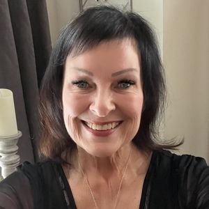 Meet your Posher, Lucinda